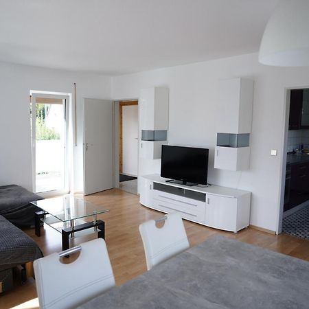 Helle 2 Zimmer Ferienwohnung Mit 63Qm In Trossingen Kültér fotó