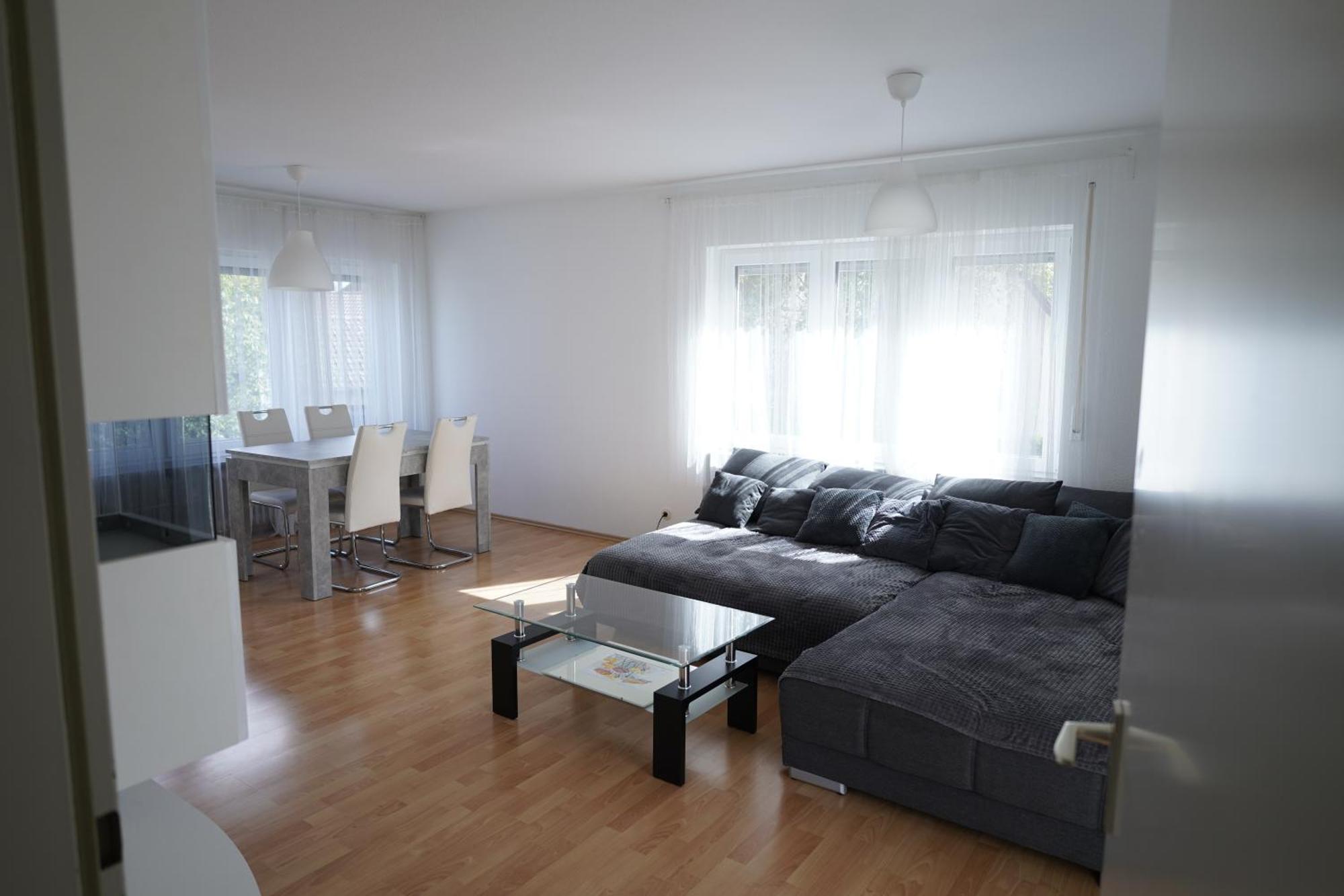 Helle 2 Zimmer Ferienwohnung Mit 63Qm In Trossingen Kültér fotó